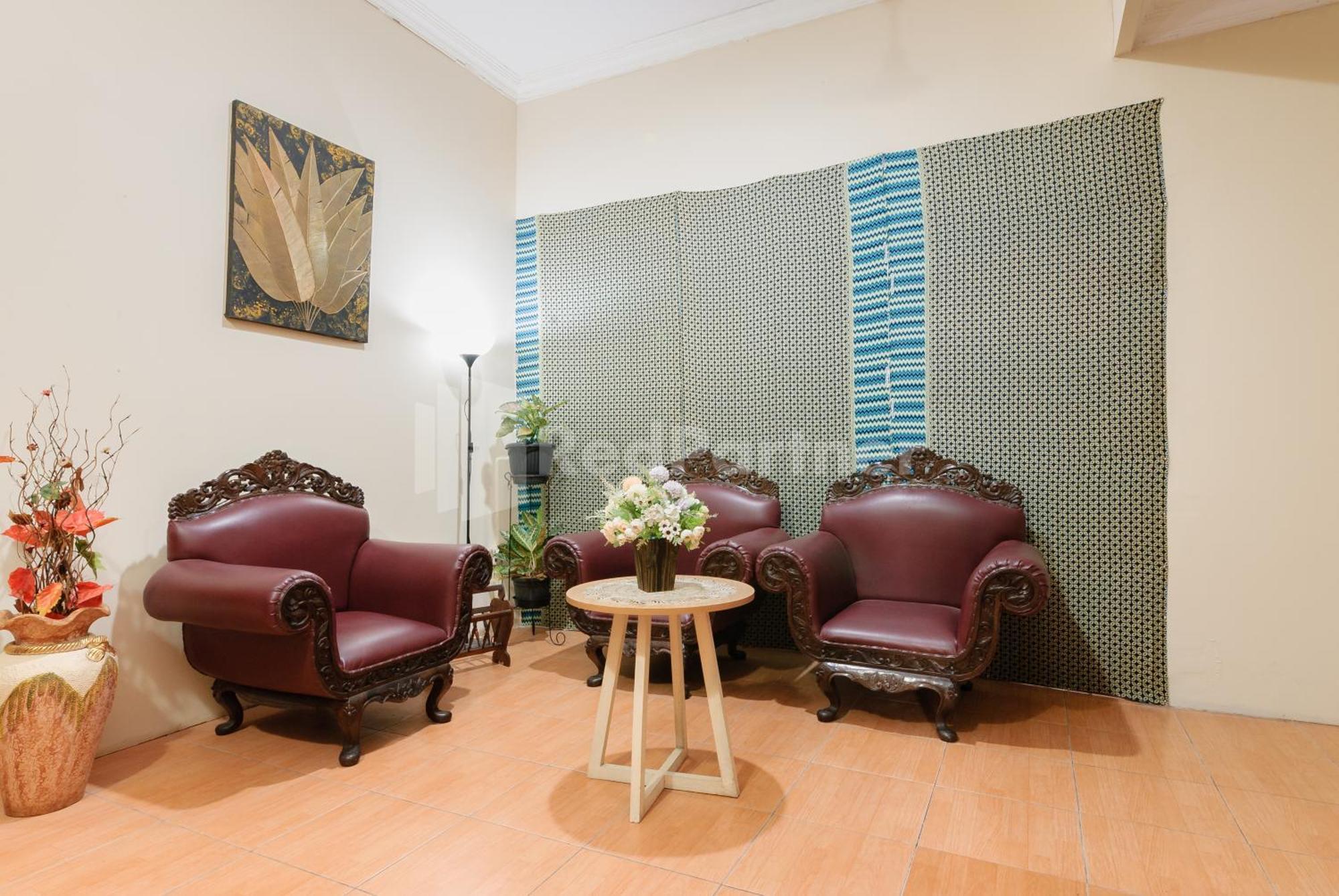 Sr Residence Near Mall Ciputra Cibubur Mitra Reddoorz Bekasi Exterior foto