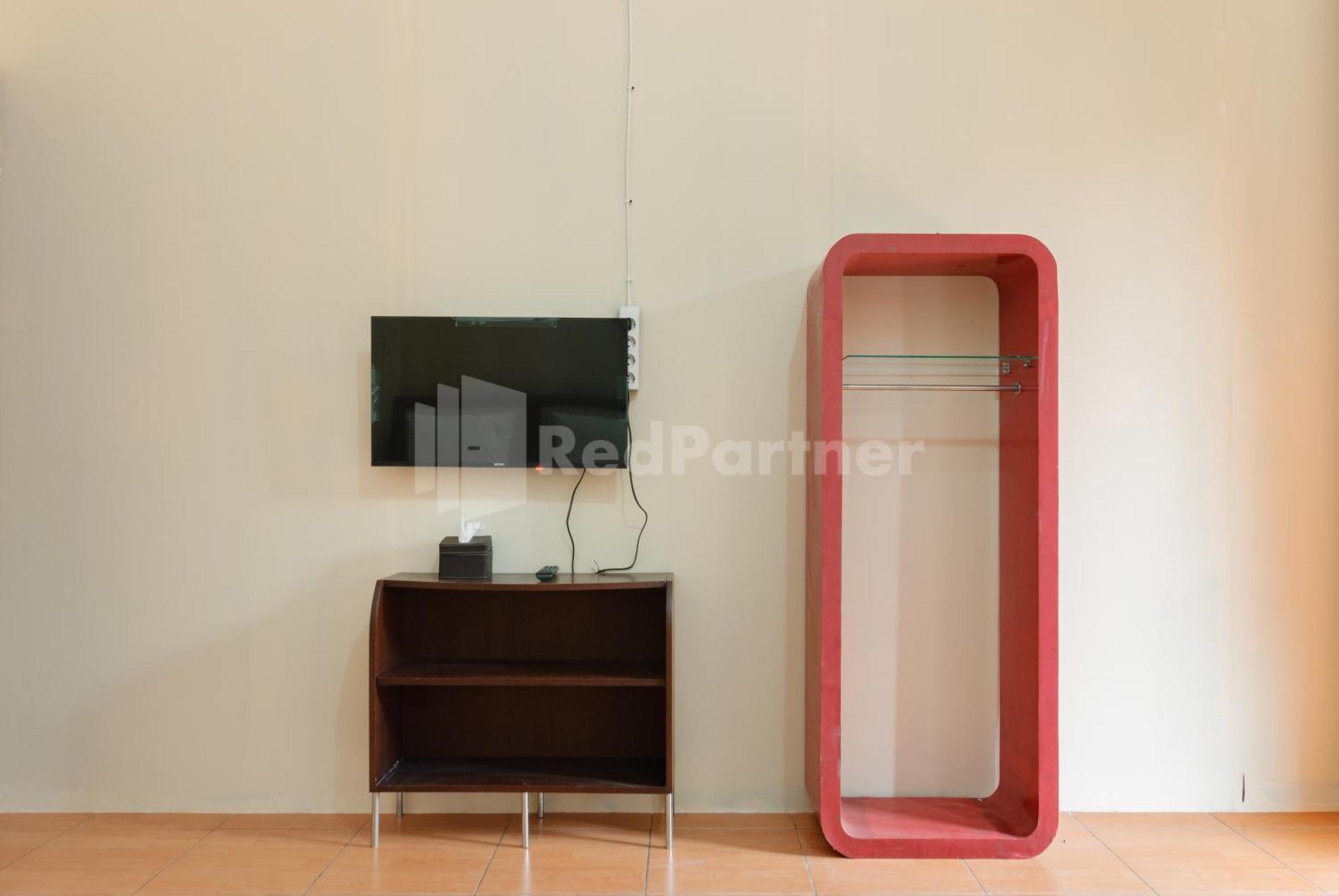 Sr Residence Near Mall Ciputra Cibubur Mitra Reddoorz Bekasi Exterior foto